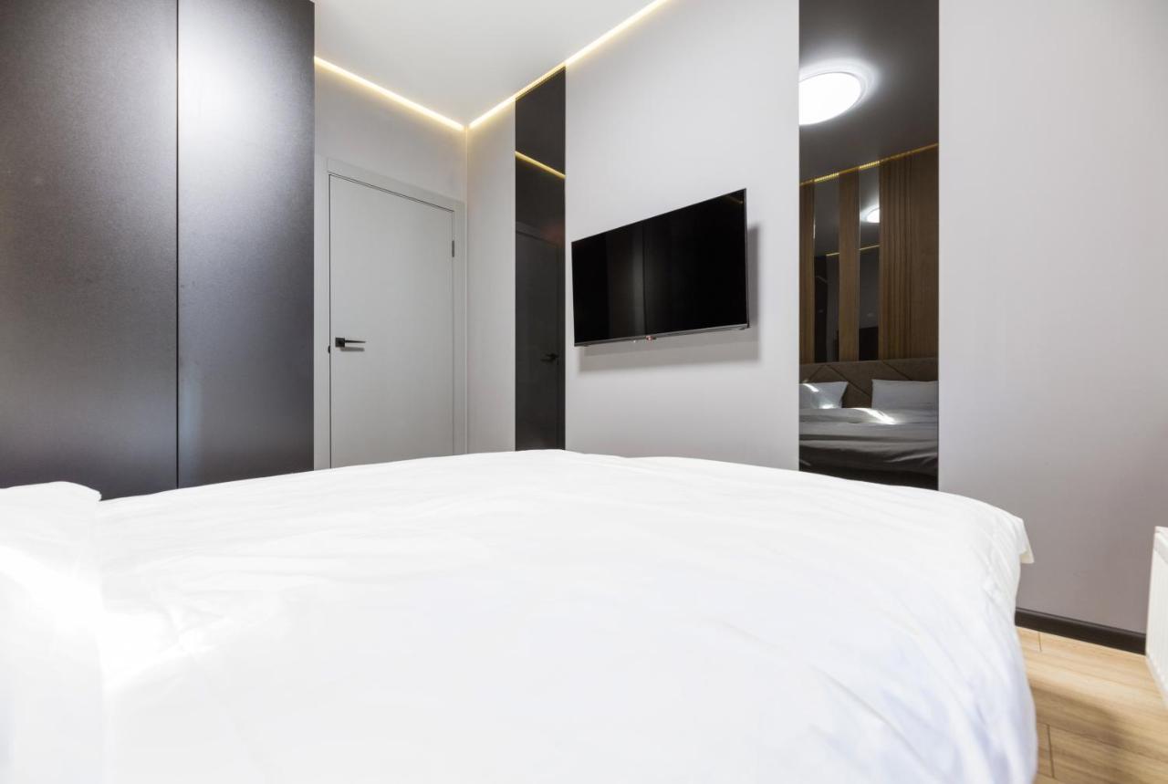 Fayna Town - Loft Black - Nyvky Киев Экстерьер фото